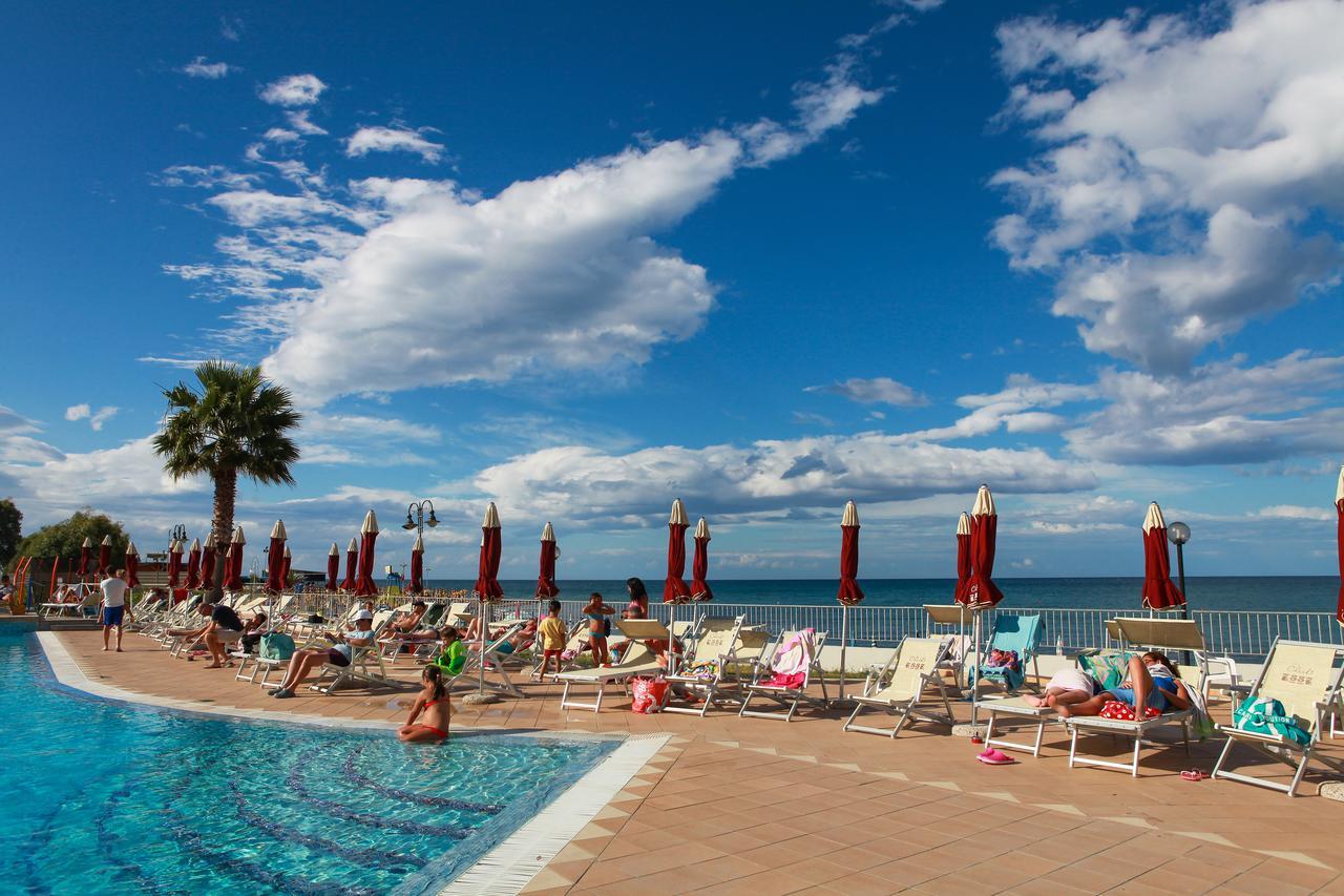 Club Esse Costa Dello Jonio Hotel Marina di Mandatoriccio Eksteriør billede