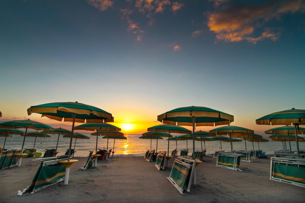Club Esse Costa Dello Jonio Hotel Marina di Mandatoriccio Eksteriør billede